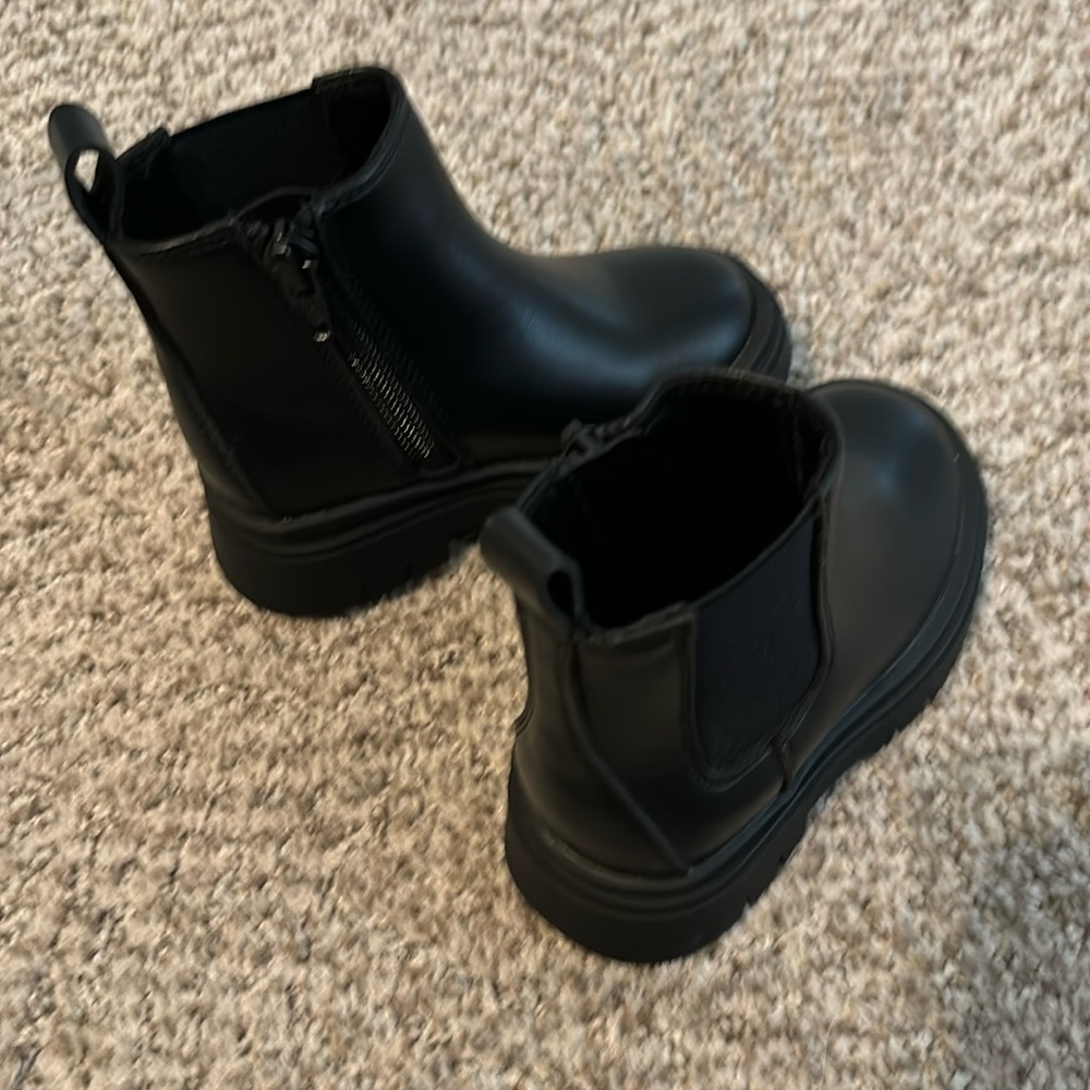 Gap never worn toddler booties